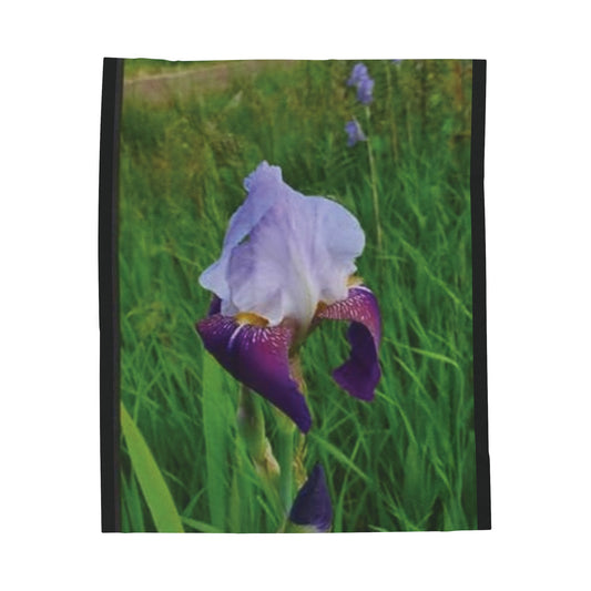 Irises in Bloom Velveteen Plush Blanket - Cozy Floral Throw for Home Decor